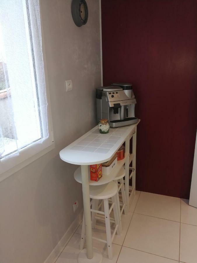 Comme Chez Vous Apartment Ruelle-sur-Touvre Bagian luar foto