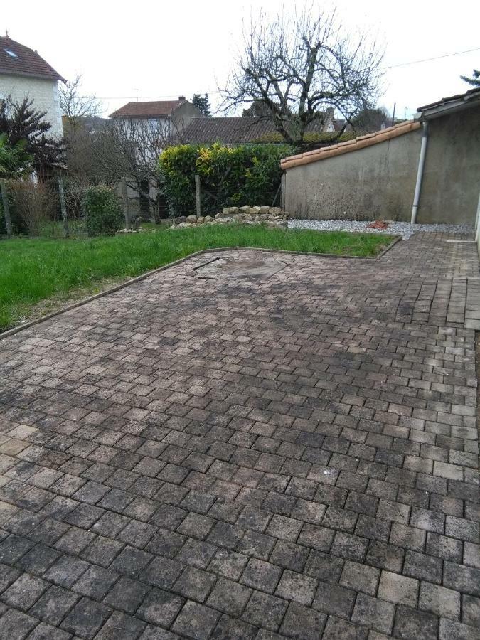 Comme Chez Vous Apartment Ruelle-sur-Touvre Bagian luar foto